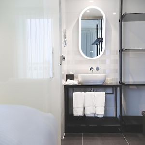 Suite met een Slaapkamer en een King Size Bed